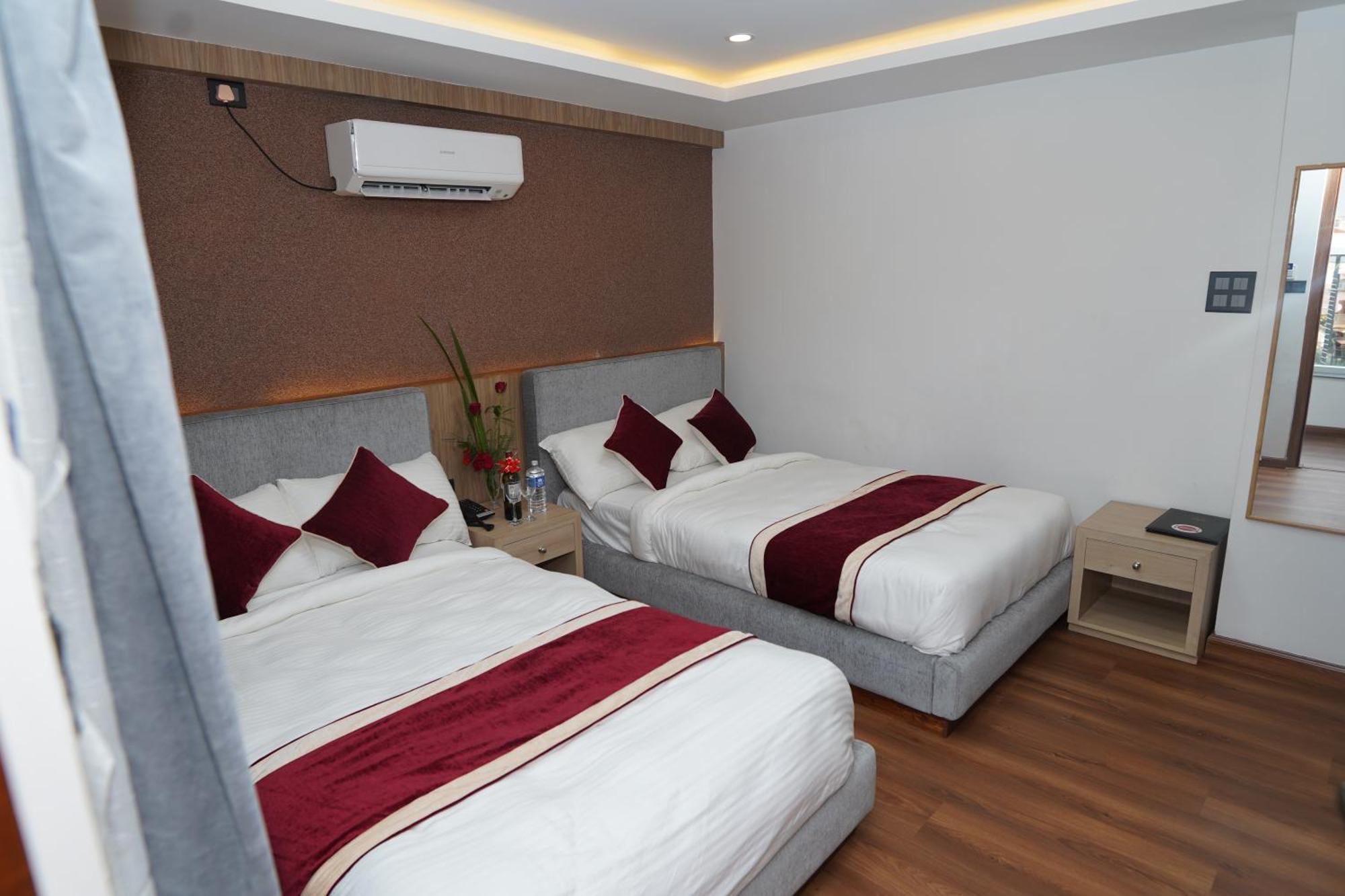 Lotus Club Boutique Hotel Катманду Екстер'єр фото